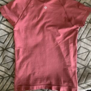 Lululemon swiftly tech shirt